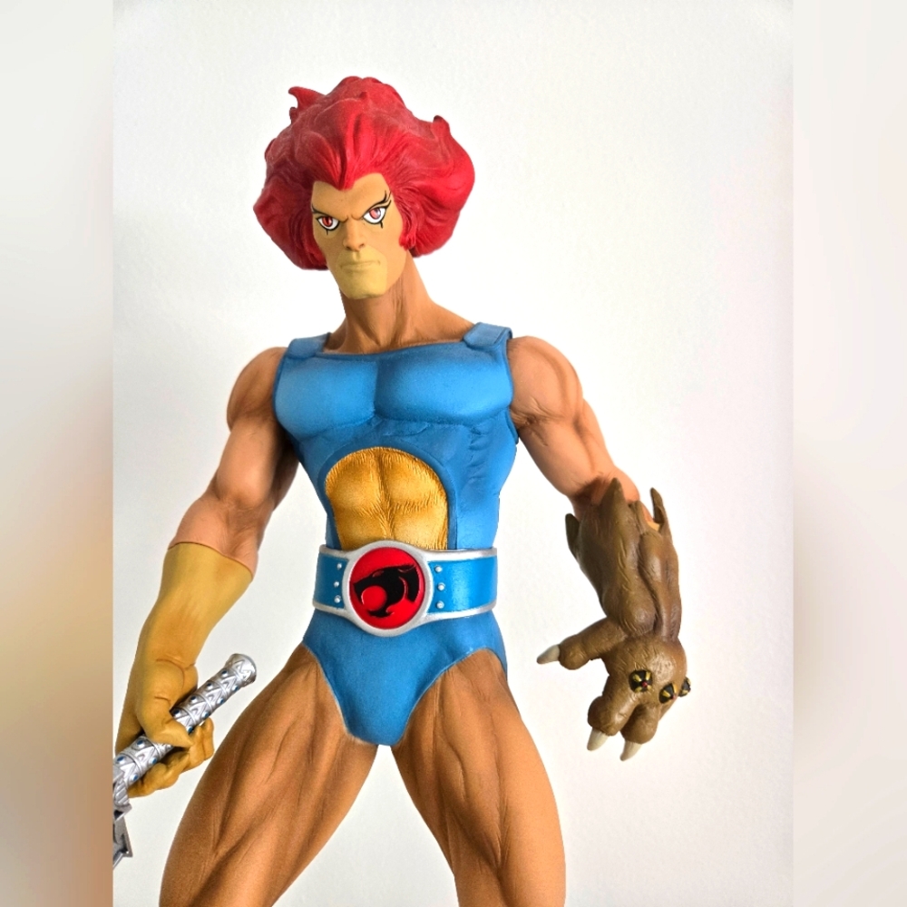 Mezco - Thundercats - Mega Scale Lion-o